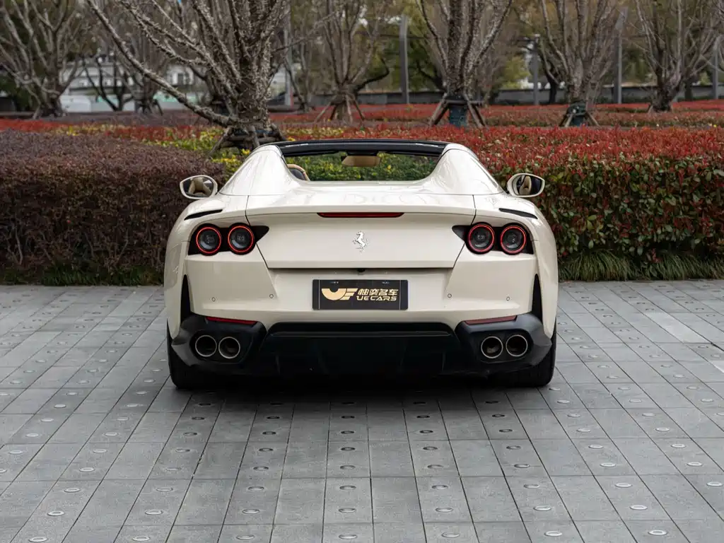 Ferrari 812 GTS 2020