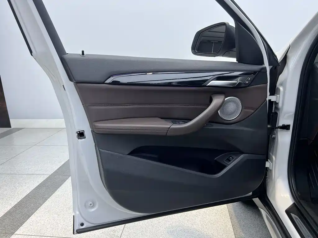 BMW X1 2021 sDrive20Li Premium