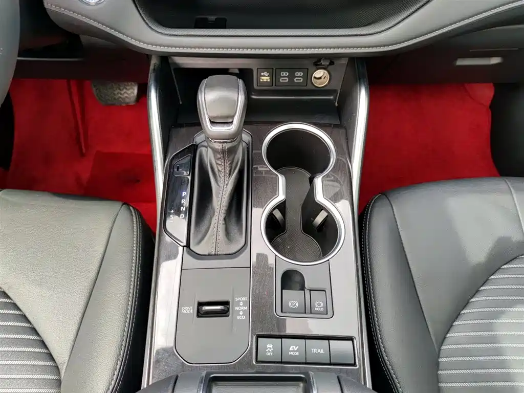 Toyota Crown Kluger 2023 2.5L HEV AWD Premium