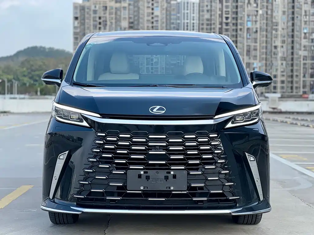 Lexus LM 500h 6-Seater Supreme Edition 2025