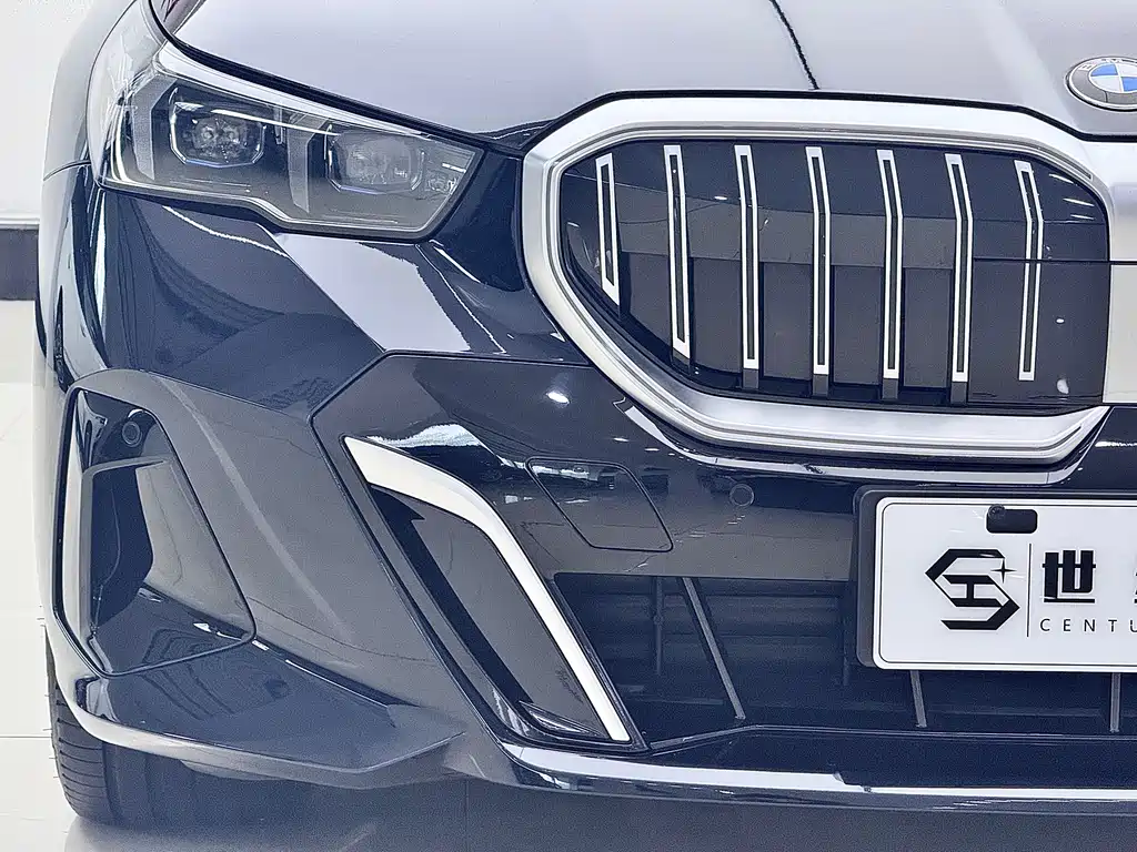 BMW 5 Series 2025 530Li Exclusive M Sport Package