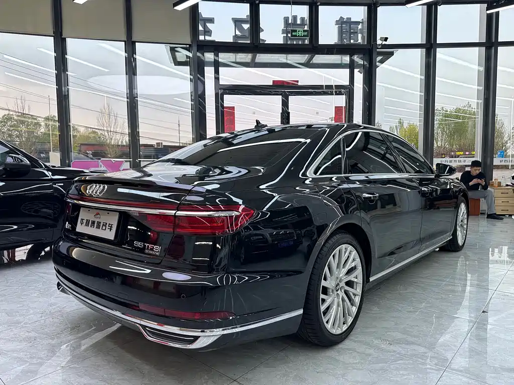 Audi A8L 50 TFSI quattro Comfort Edition 2021