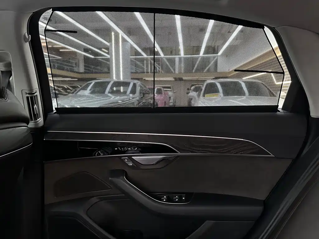 Audi A8L 50 TFSI quattro Comfort Edition 2021