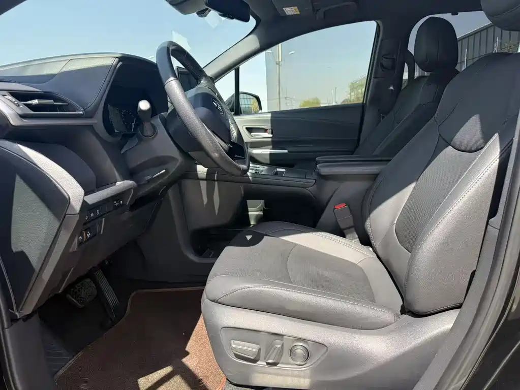 Toyota Sienna 2021 2.5L Hybrid Premium Edition