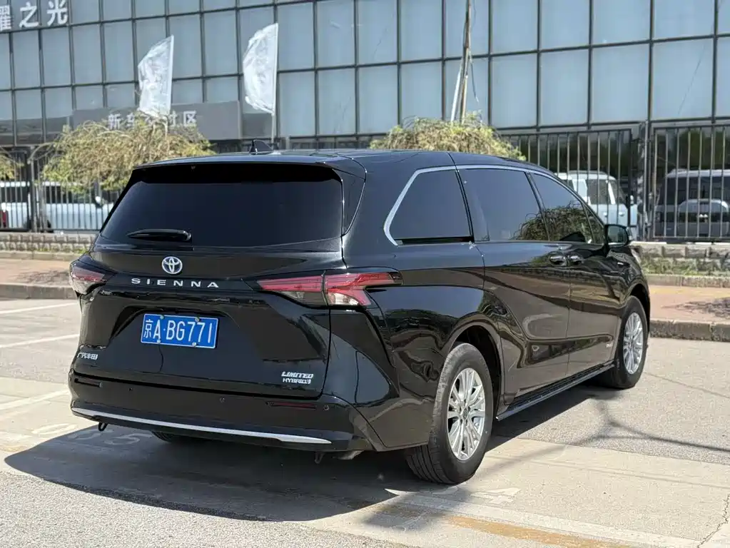 Toyota Sienna 2021 2.5L Hybrid Premium Edition