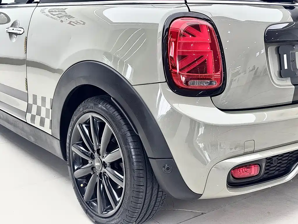 MINI Cooper S (2018) 2.0T Classic Edition