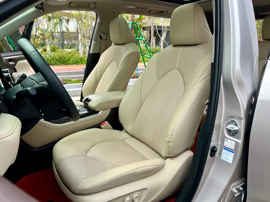 Toyota Highlander 2022 Hybrid 2.5L AWD Premium 7-Seater