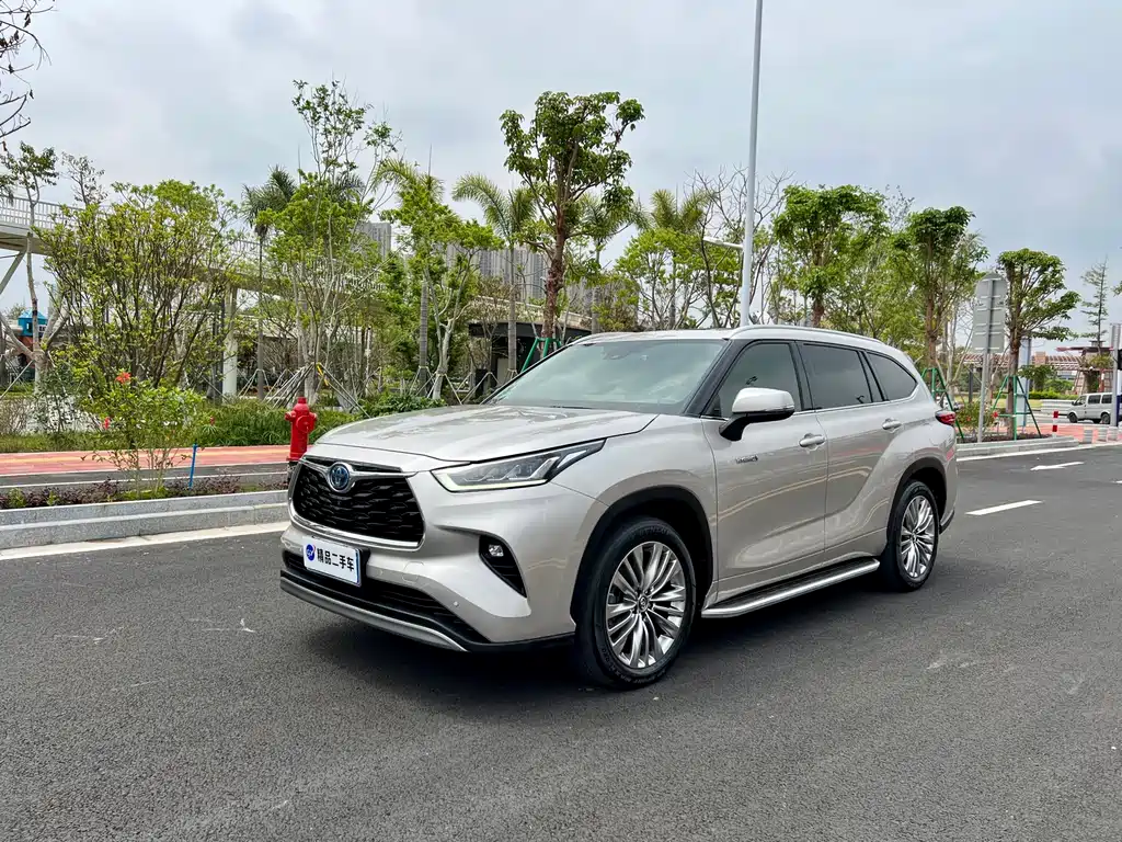Toyota Highlander 2022 Hybrid 2.5L AWD Premium 7-Seater