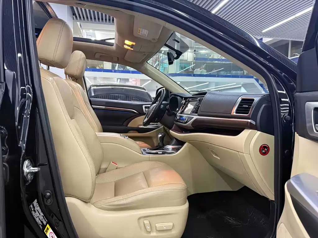 Highlander 2015 2.0T AWD Supreme Edition 7-Seater