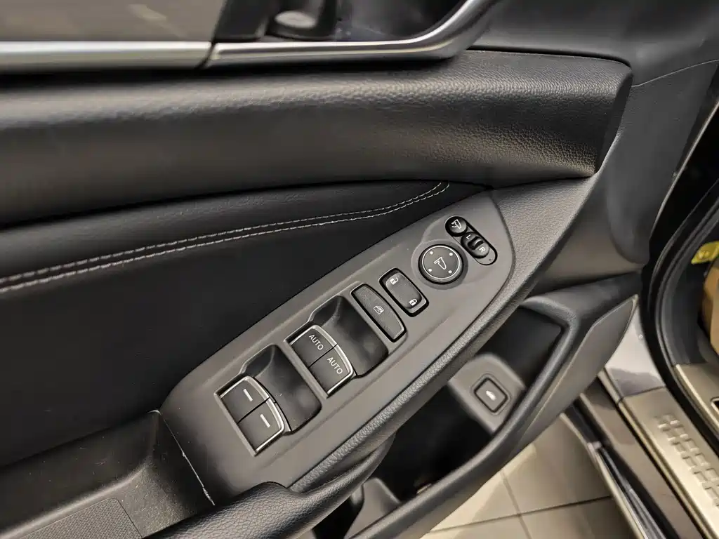 Accord 2018 260TURBO Luxury Edition China VI