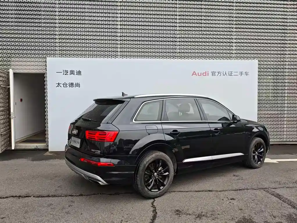 Audi Q7 2019 45 TFSI Comfort