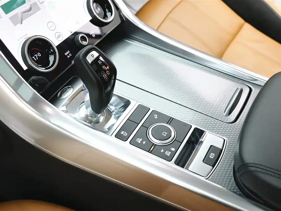 Range Rover Sport 2021 3.0 L6 HSE Dynamic Black Edition