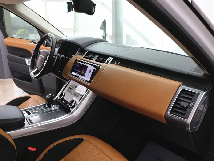 Range Rover Sport 2021 3.0 L6 HSE Dynamic Black Edition