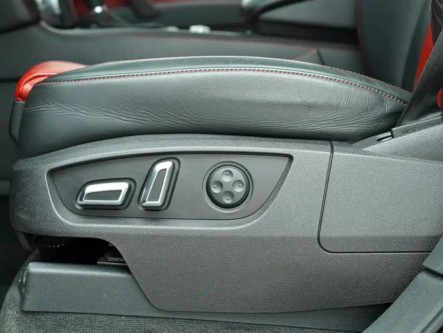 Audi Q7 2011 3.0 TFSI Exclusive (200kW)