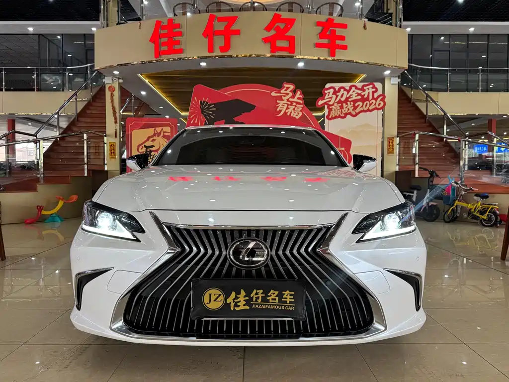 Lexus ES 2020 200 Luxury Edition