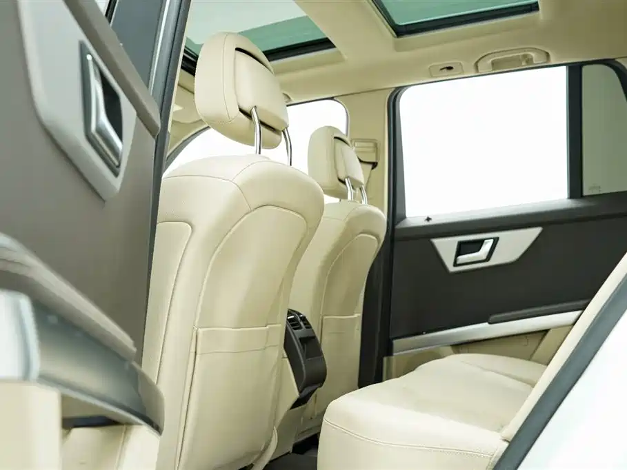 Mercedes-Benz GLK-Class 2015 GLK 300 4MATIC Fashion Edition Ultimate Version
