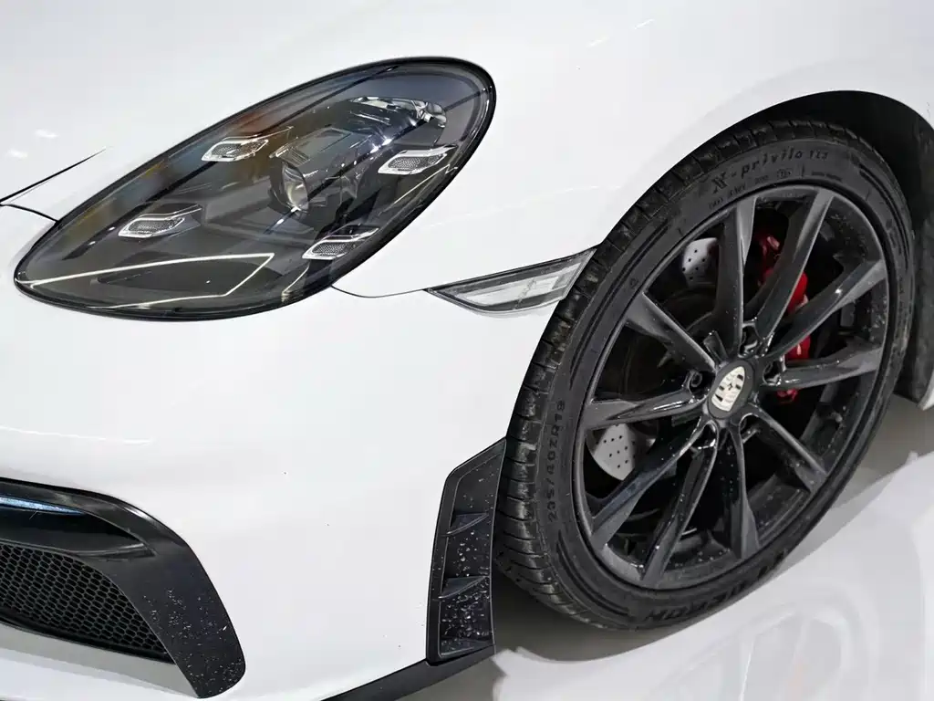 Porsche 718 Boxster