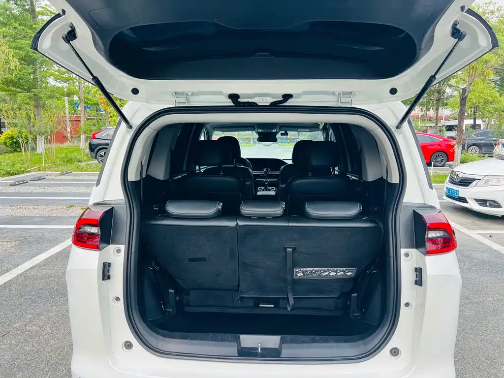 GAC Trumpchi M6 2021 PRO 270T DCT Luxury Edition