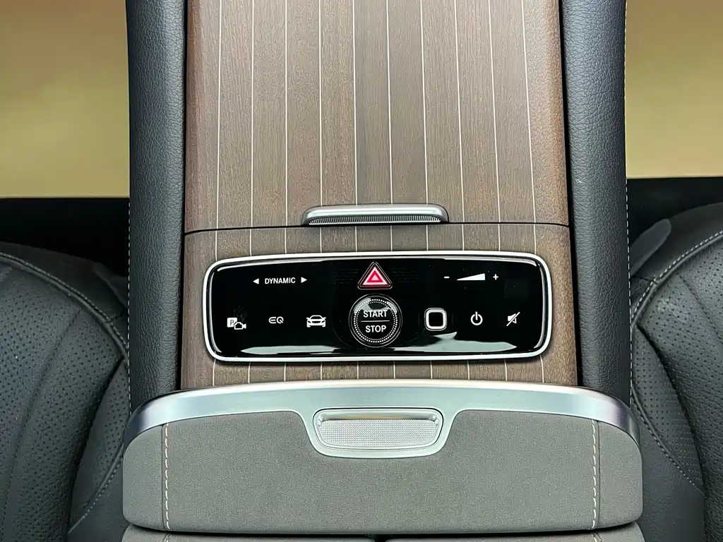Mercedes-Benz EQS SUV 450 4MATIC