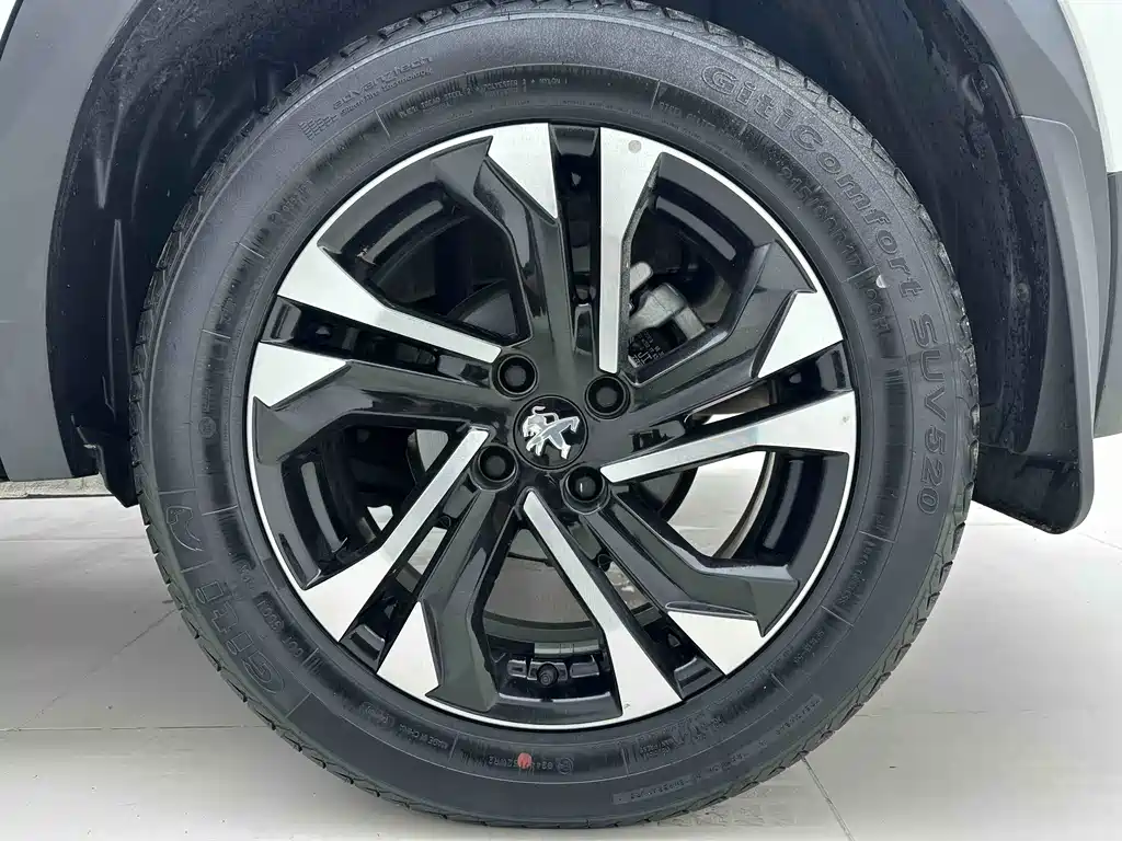 Peugeot 2008 2022 230THP THE ONE