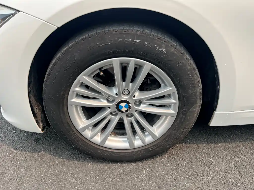 BMW 3 Series 2014 320Li Fashion Edition