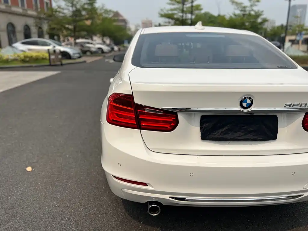 BMW 3 Series 2014 320Li Fashion Edition