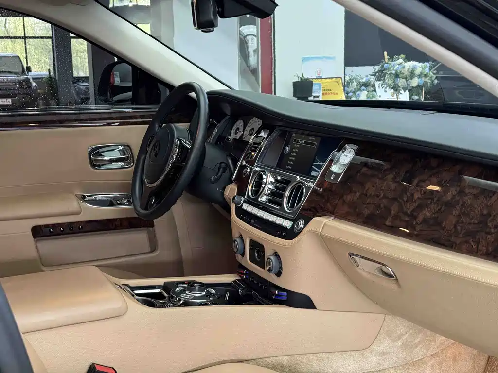 Rolls-Royce Ghost 2010 6.6T Standard Edition