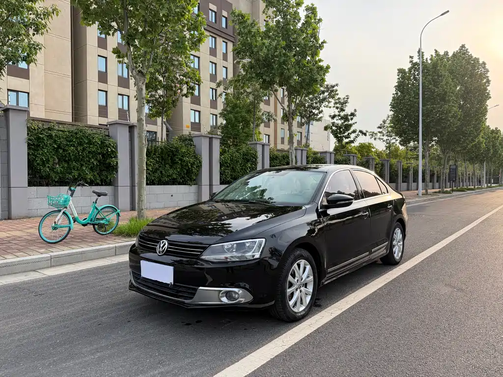 Volkswagen Sagitar 2012 1.4TSI Automatic Luxury