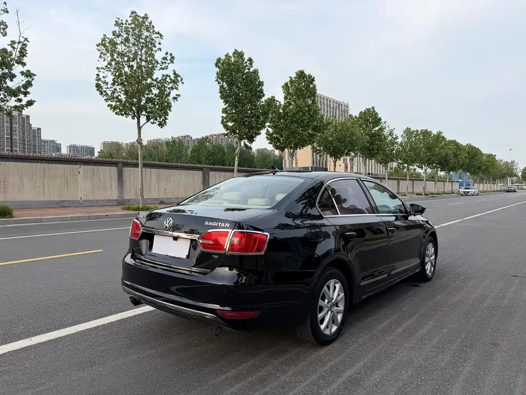 Volkswagen Sagitar 2012 1.4TSI Automatic Luxury