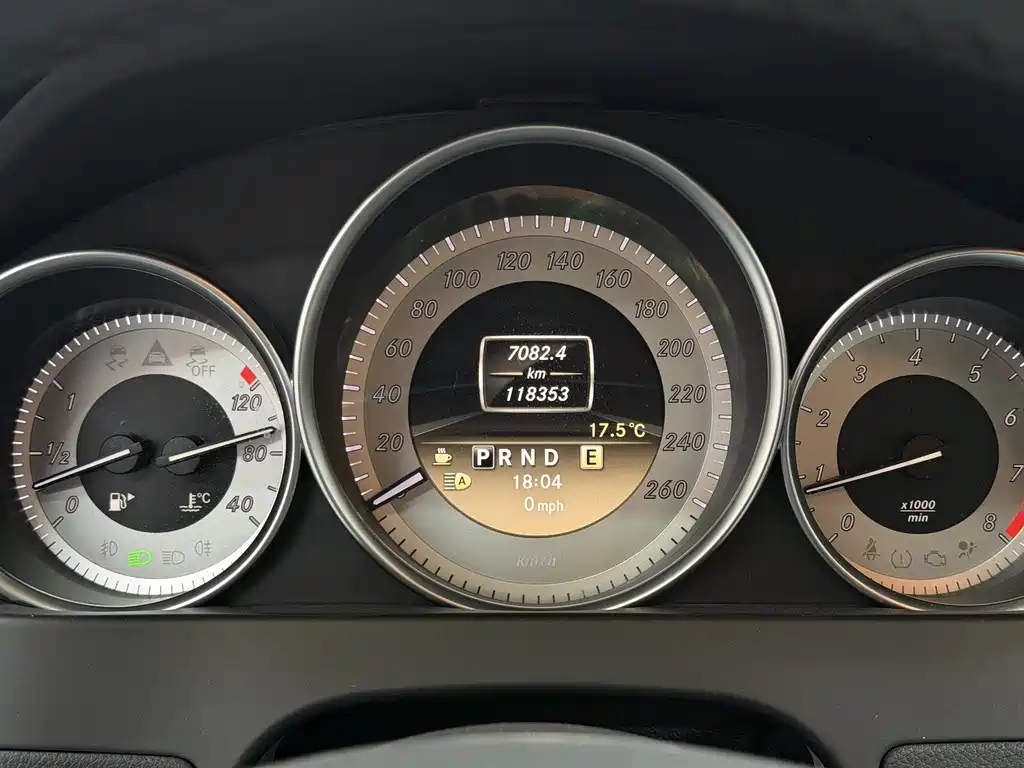 Mercedes-Benz C-Class 2011 C 200 CGI Fashion Edition