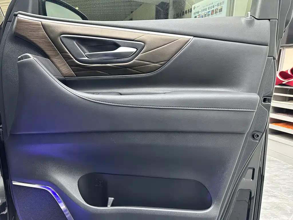 2024 Toyota Alphard Hybrid 2.5L Prestige