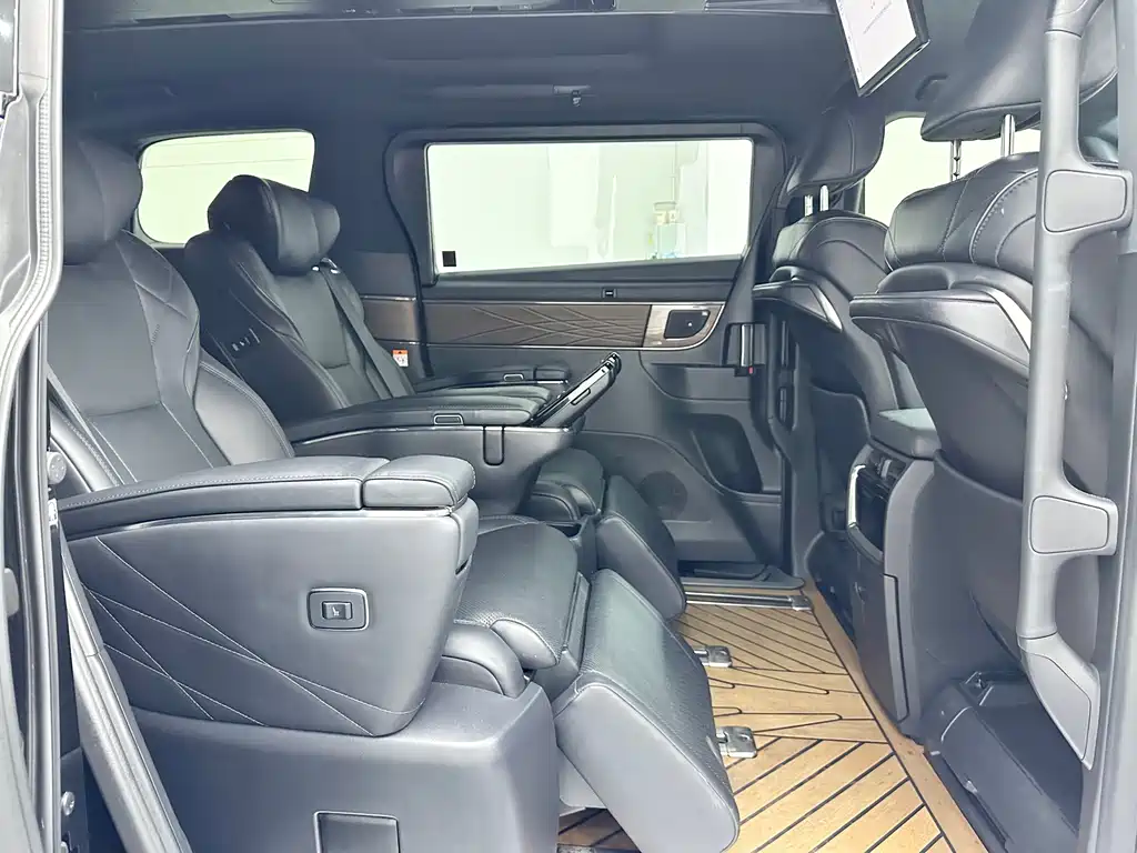 2024 Toyota Alphard Hybrid 2.5L Prestige