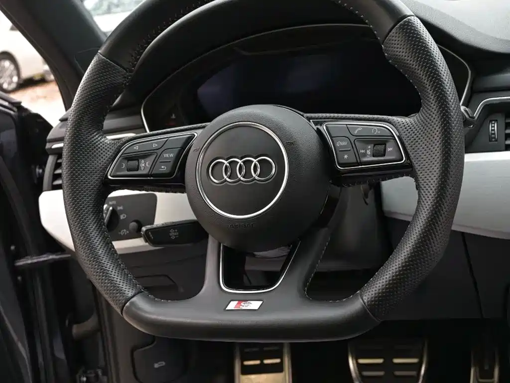 Audi A4 Avant 2020 40 TFSI Luxury Dynamic