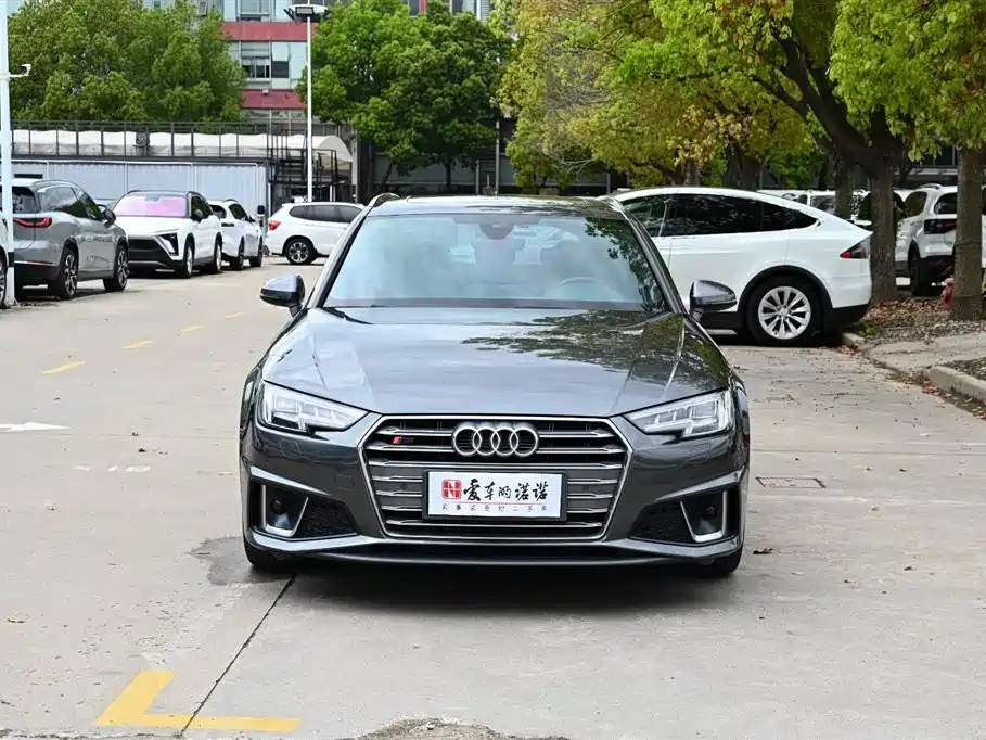 Audi A4 Avant 2020 40 TFSI Luxury Dynamic