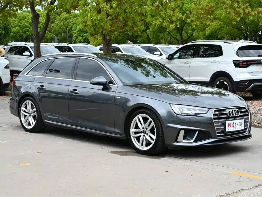 Audi A4 Avant 2020 40 TFSI Luxury Dynamic