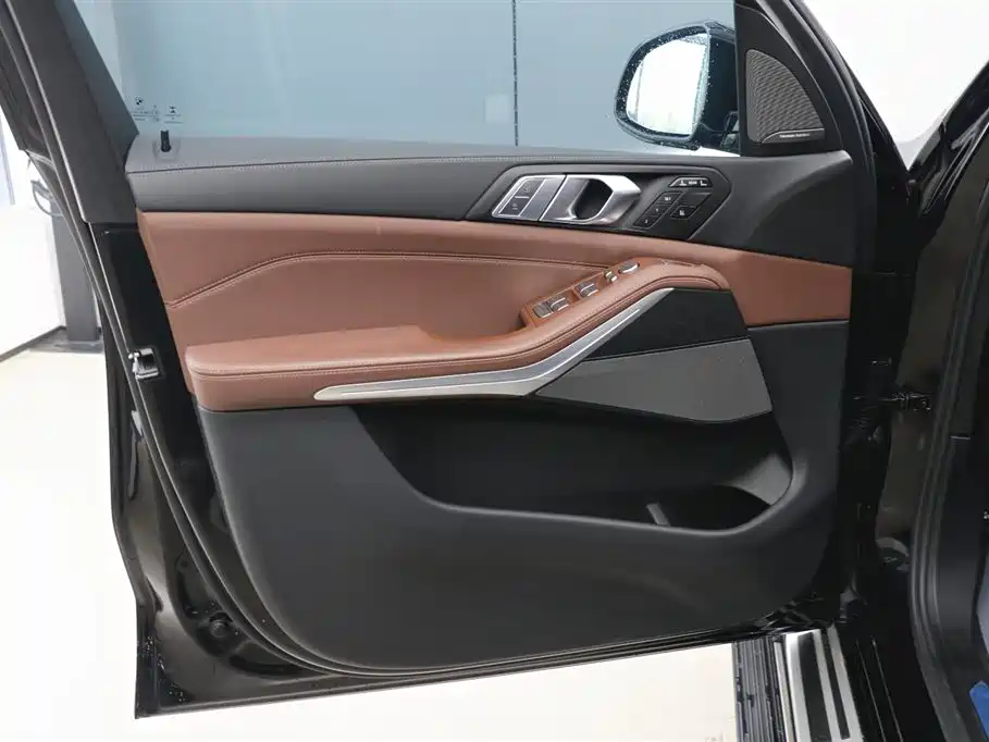 BMW X7 2020 xDrive40i Luxury Line