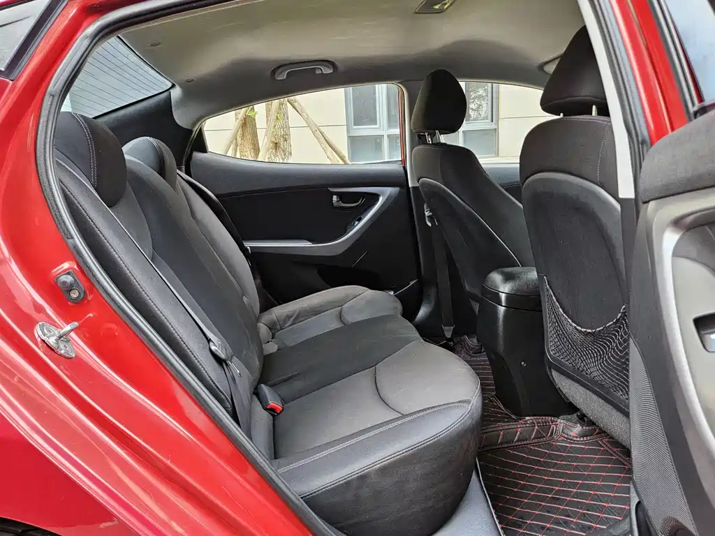 Hyundai Elantra Langdong 2012 1.6L Automatic Fashion Edition