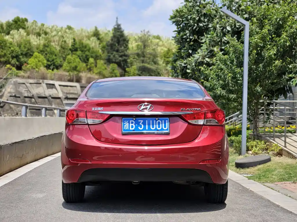 Hyundai Elantra Langdong 2012 1.6L Automatic Fashion Edition