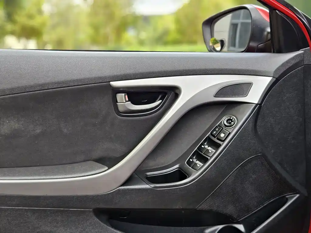 Hyundai Elantra Langdong 2012 1.6L Automatic Fashion Edition