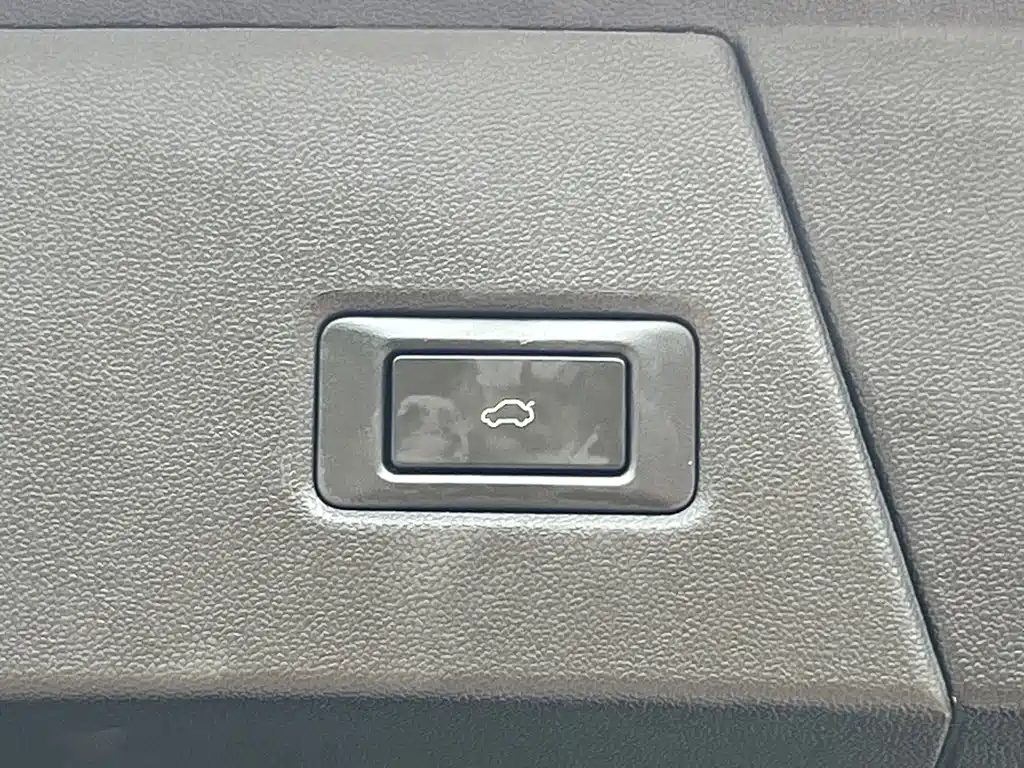 Chery Tiggo 9 2023 2.0T DCT FWD Luxury Edition 5-Seater