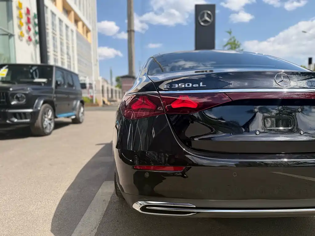 Mercedes-Benz E-Class NEV 2024 E 350 e L Plug-in Hybrid Sedan