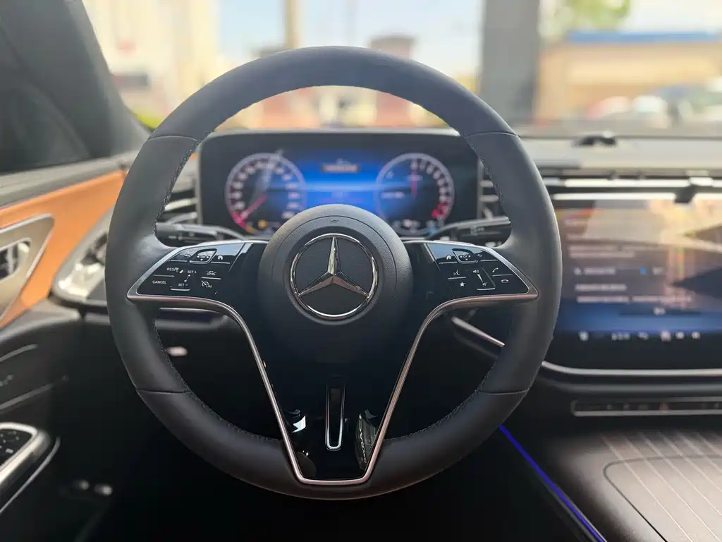 Mercedes-Benz E-Class NEV 2024 E 350 e L Plug-in Hybrid Sedan