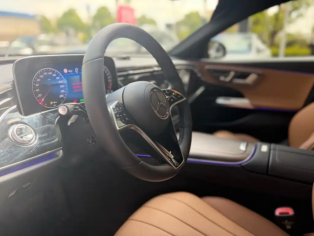 Mercedes-Benz E-Class NEV 2024 E 350 e L Plug-in Hybrid Sedan