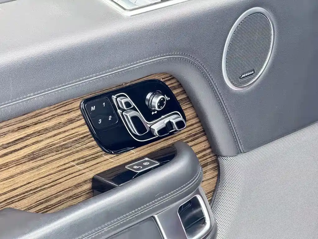 Range Rover 2018 3.0 SC V6 Vogue Heritage Edition