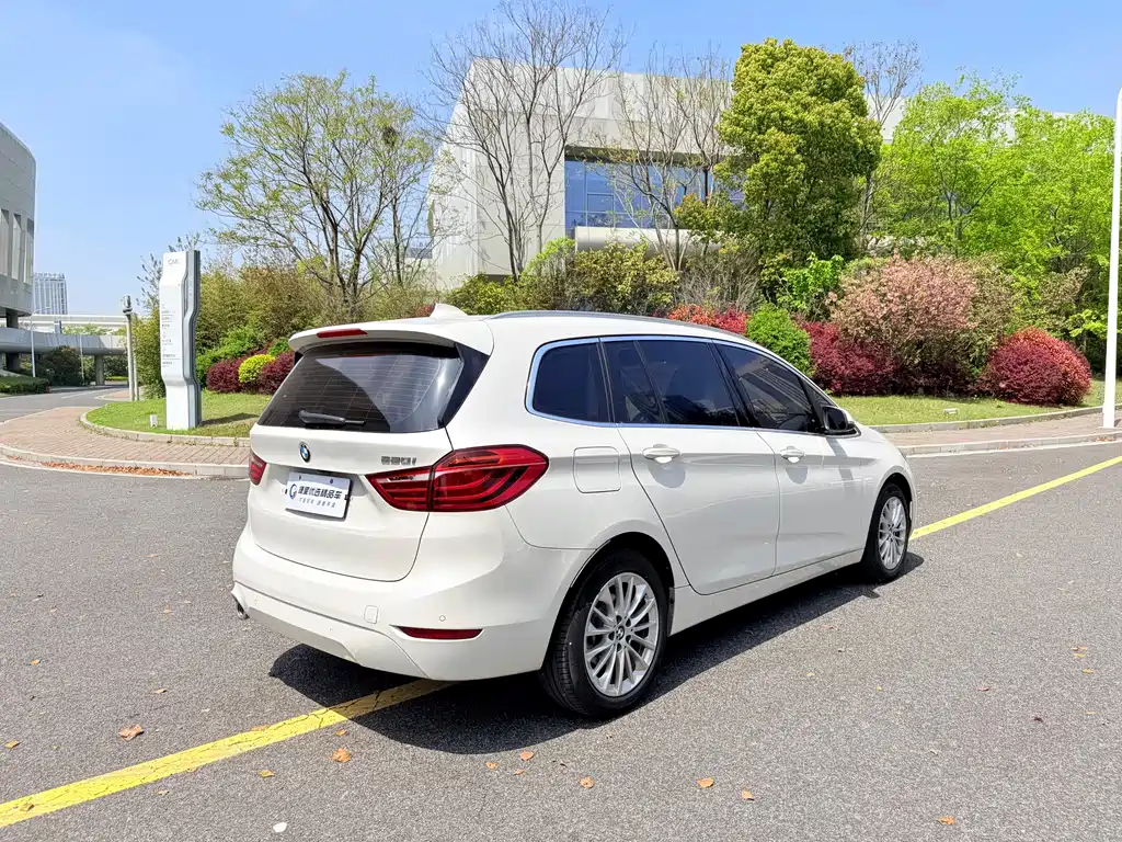 BMW 2 Series Gran Tourer 2018 220i Leading Edition