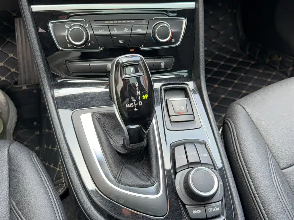 BMW 2 Series Gran Tourer 2018 220i Leading Edition