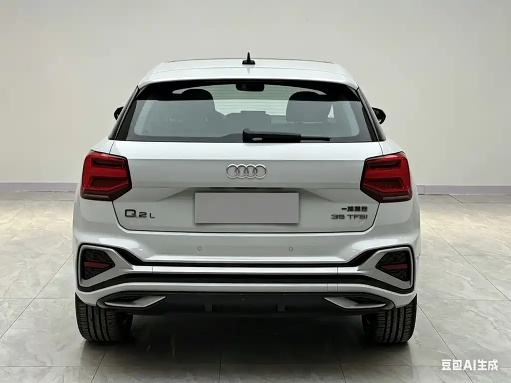 Audi Q2L 2024 35 TFSI Entry Dynamic Edition