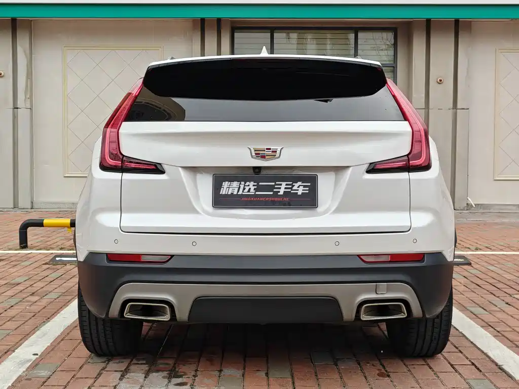 Cadillac XT4 2021 28T FWD Luxury