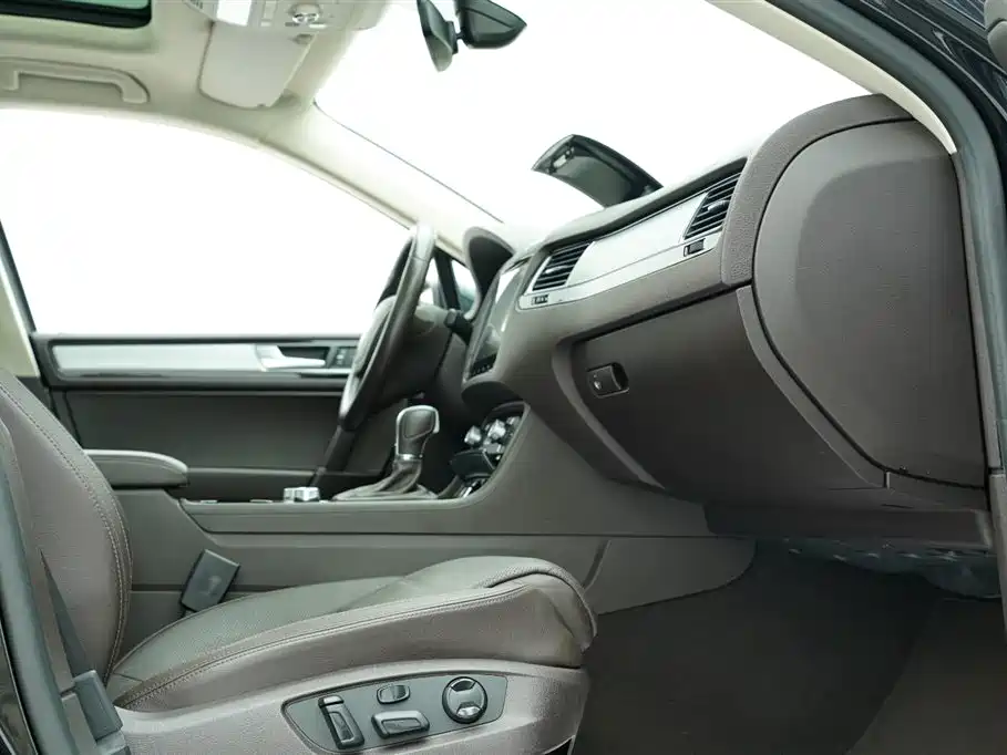 Volkswagen Touareg 2017 3.0TSI Offroad Edition