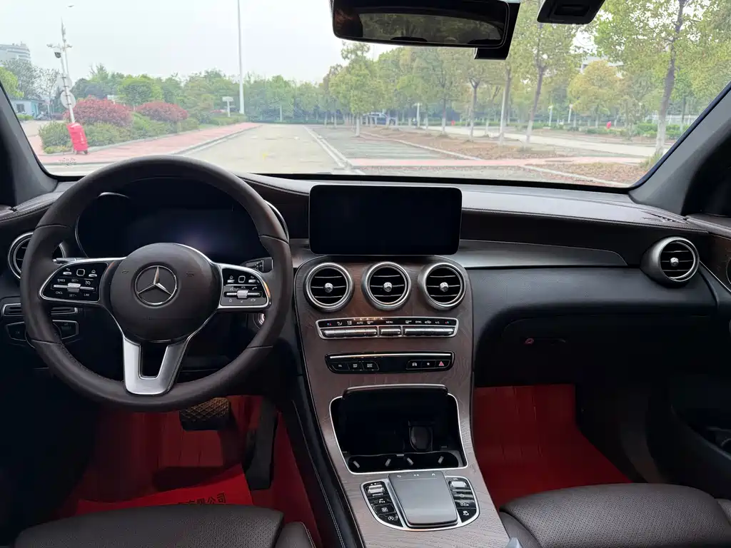 Mercedes-Benz GLC 2020 GLC 300 L 4MATIC Dynamic Edition